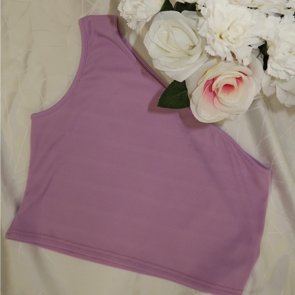 Boohoo One-Shoulder Crop Top - Picture 3 of 5